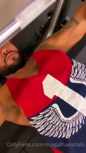 Let s go to the gym with me