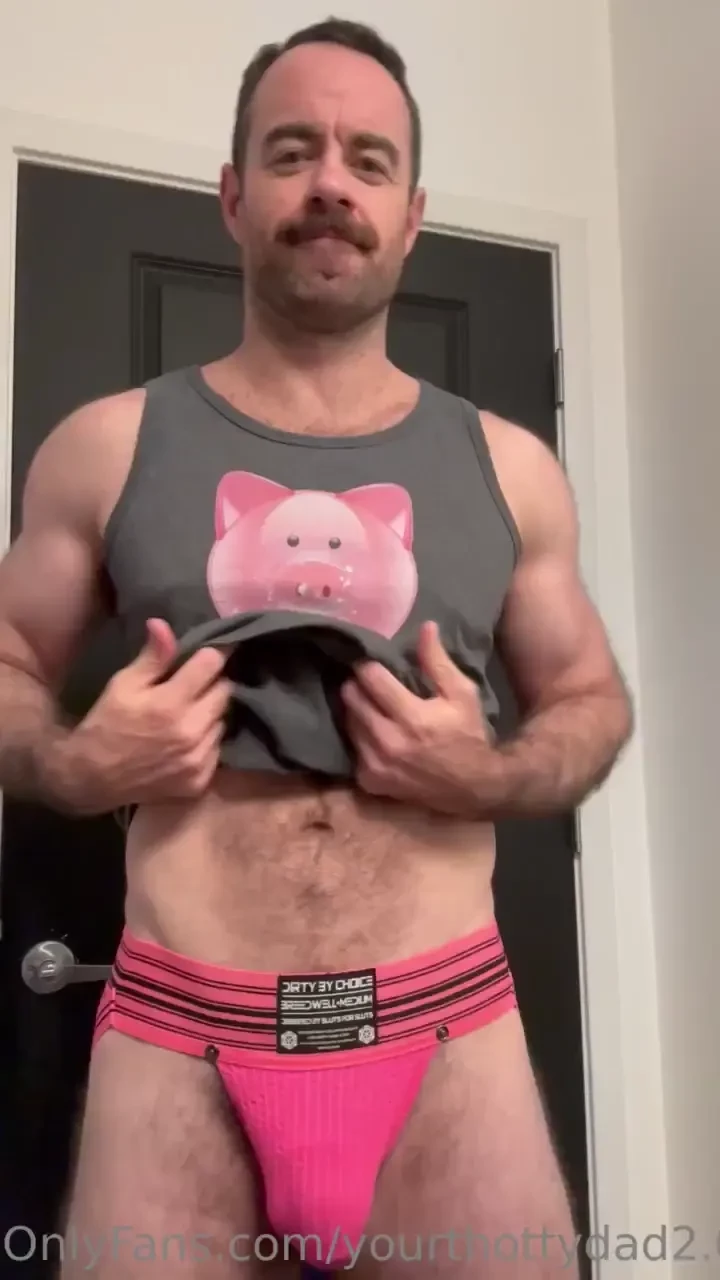 Going to a birthday party where the theme is pink i think i fit the 