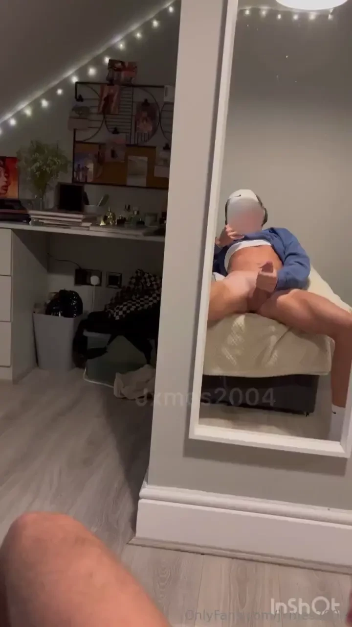 Spraying my cum everywhere 
