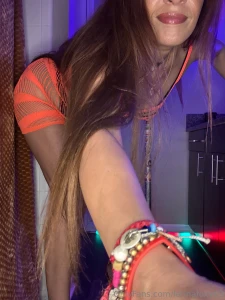 Neon orange is really hot lo amoooo part 1