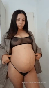 Move to the right if you want to see a big surprise part 1