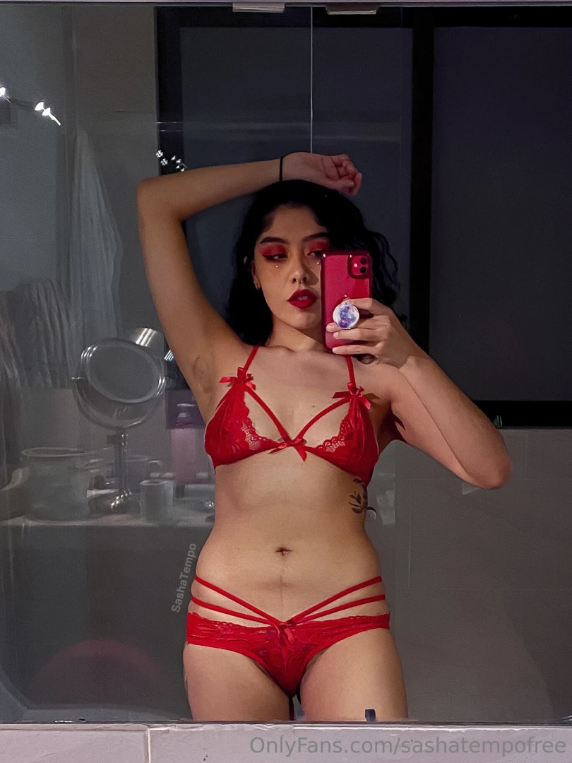 A few mirror lingerie selfies for you check out my premium page for 