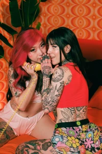 Awlivv and i have a secret