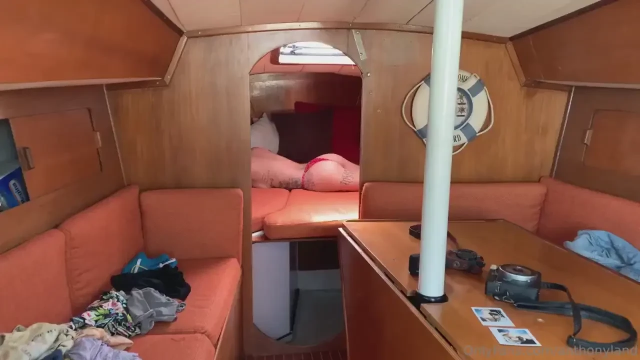 Riposa tranquilla che tra un po ti faccio pulire sottocoperta 