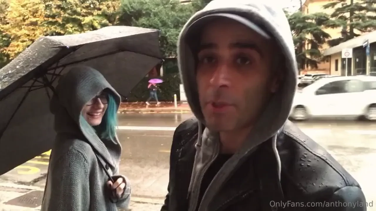 Autografo sotto la pioggia per giada part 1 