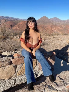 No hay nadie viendo mi amor vamos a coger aqu papi te puedo sacar toda