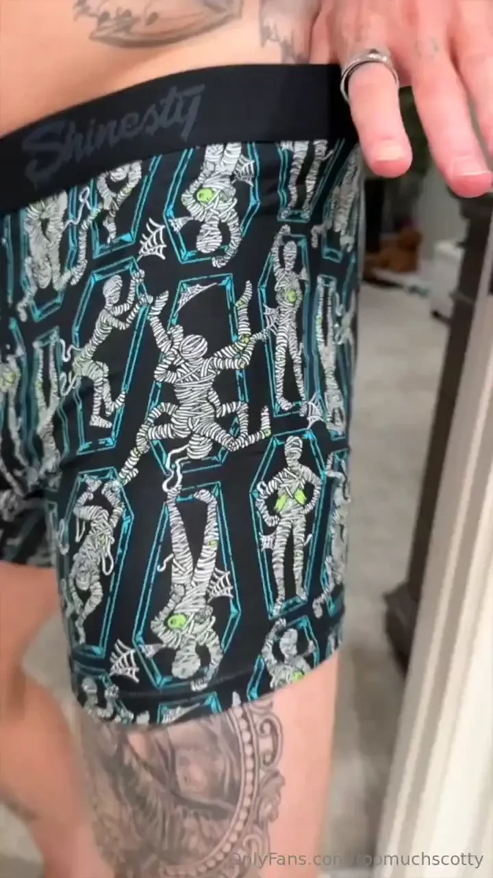 Better late than never happy halloween ie 