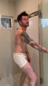 Wet underwear shower content is back