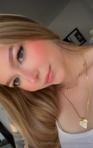 Ashley_madison18 she loves to pleasure herself but gets bored of doing part 73