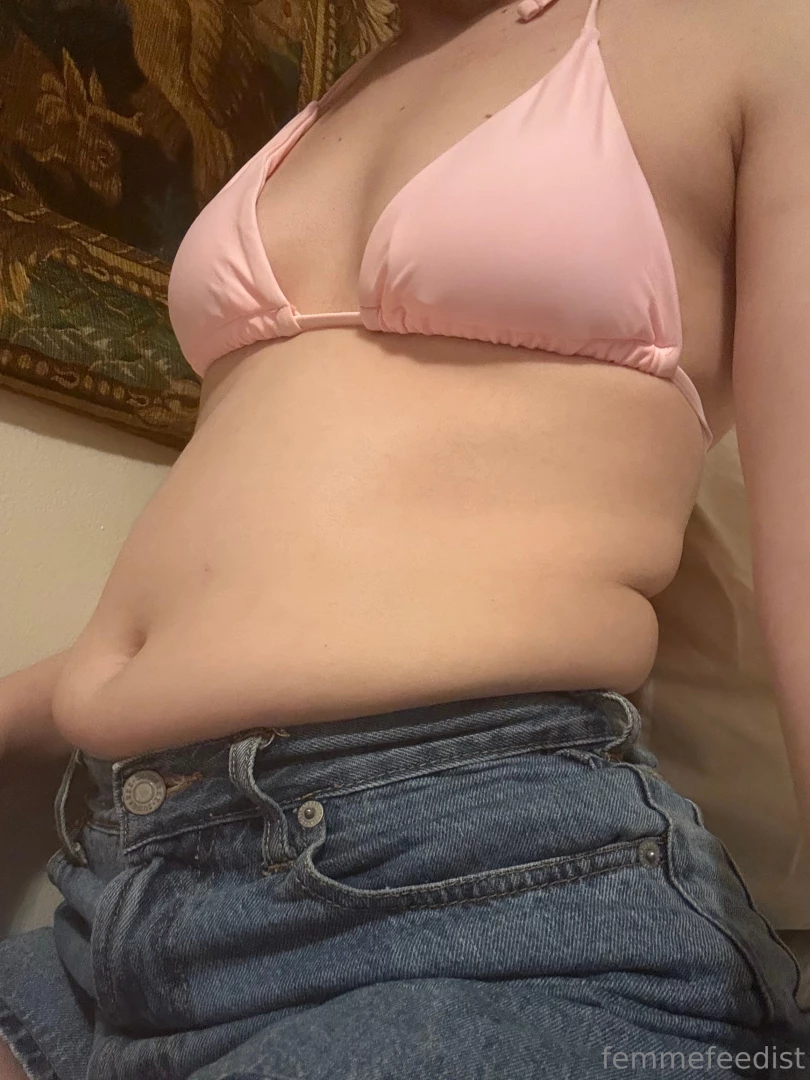 Fatten me out of my pink bikini shoutout to the subscriber who got me part 4 