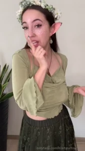 Erin video la mia versione fantasy hai mai visto una mezzelfa toccarsi