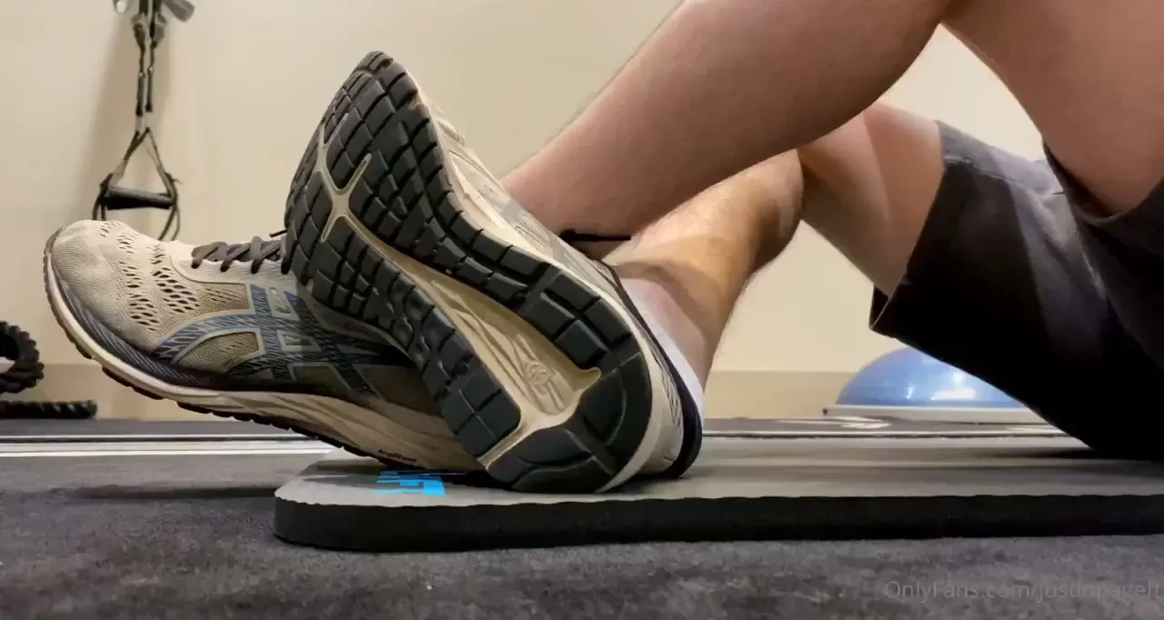 Sweaty feet after a workout at the gym there were people around when i 