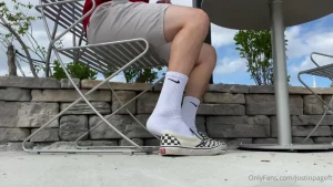 Smelly af in my vans i had to kick em off while i was out for a walk