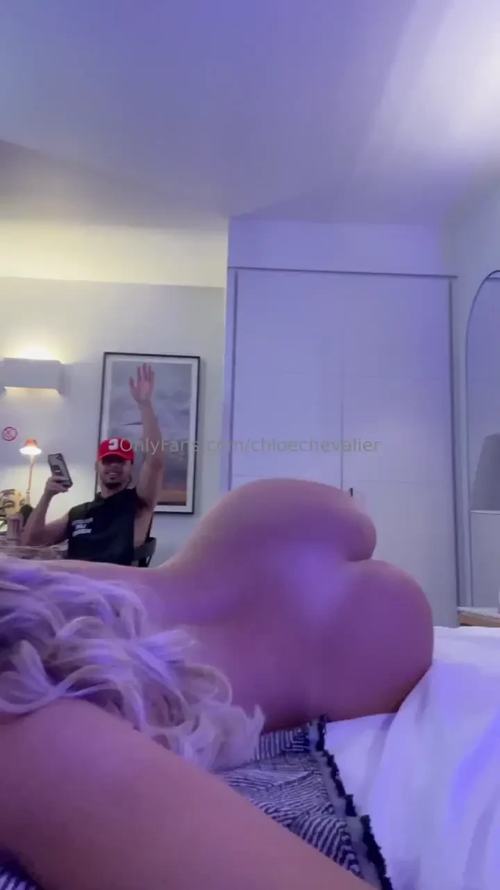 Would u have a react the same if i was naked laying in the bed like 