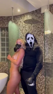 Sextape d halloween le scream s introduit chez moi pendant que je me