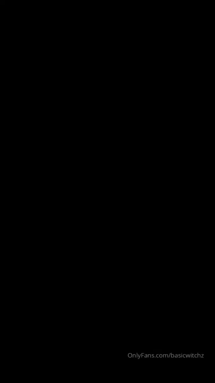 Praise the booty die by the booty 