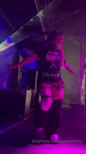 Pov a cute raver girl flashes you while she s dancing on stage 