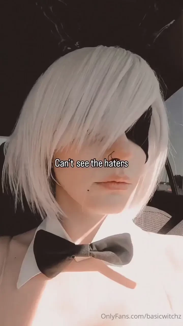 Whoever donated to my 2b cosplay fundraiser i am sending you a special 
