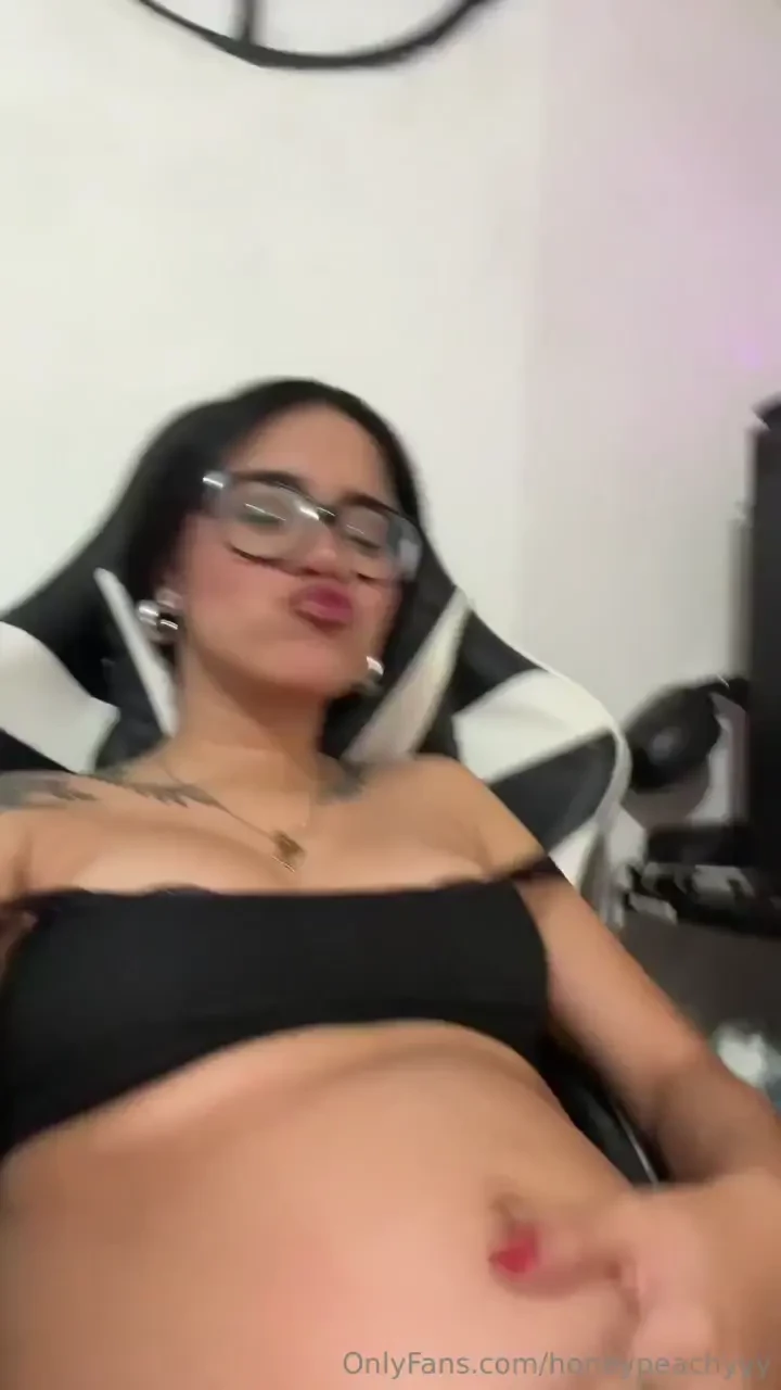 Pov i got hungry and i started eating you 