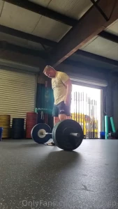 Had a good day today lots of leg work today and got super sweaty also part 2