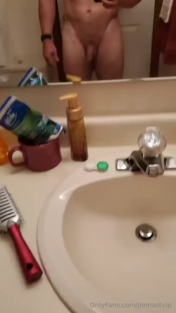 Looks like daddy needs to trim down a bit 