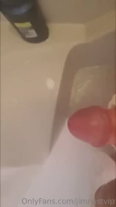 Some quick cum shots again i was new to this so not great views but part 1