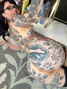 Hey wanna sign my yearbook with your big pen part 1