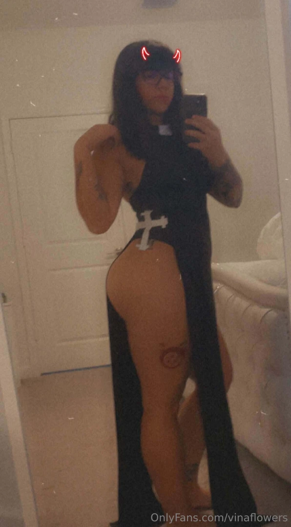 Nun with big buns v 