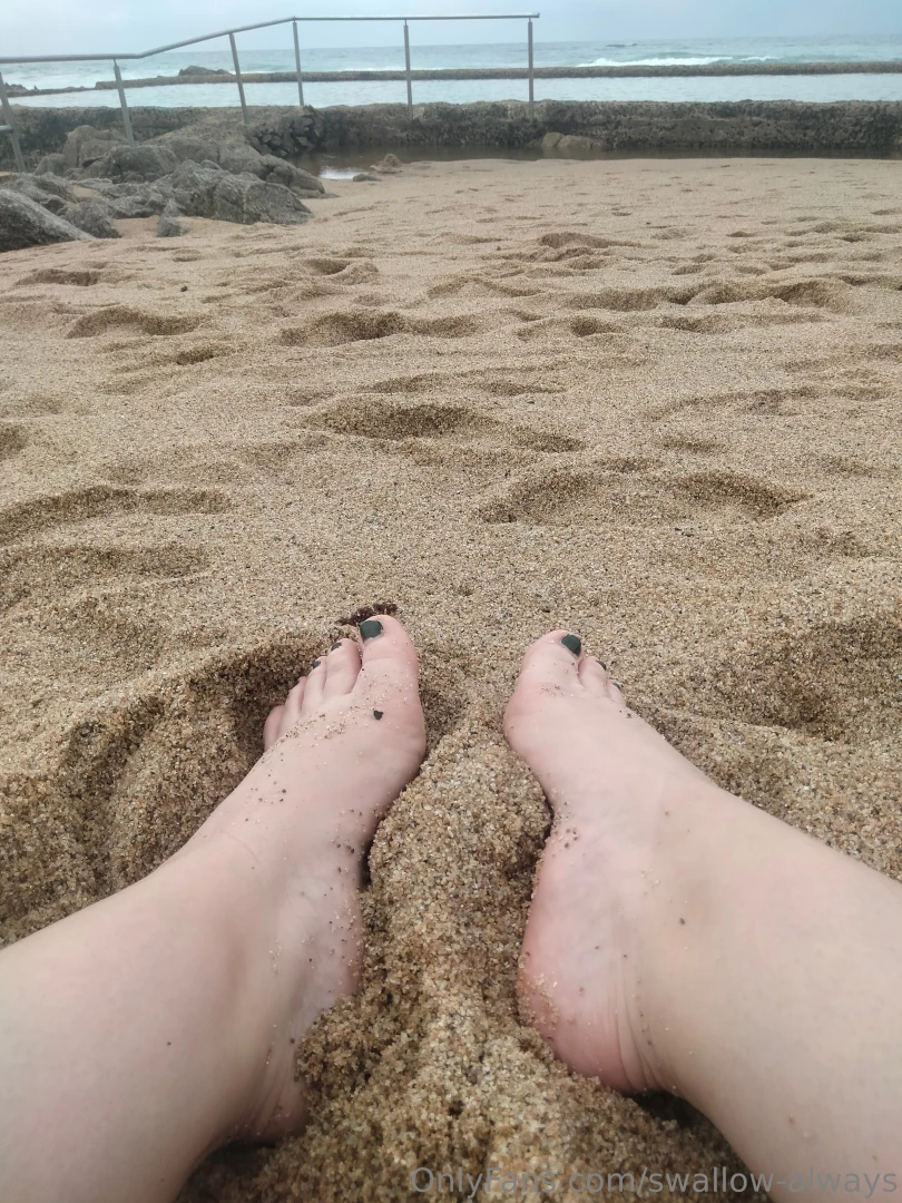 What i would give for daddy to take me in the sun on the sand 