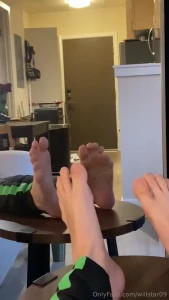 My feet are perfect huh get to worshipping
