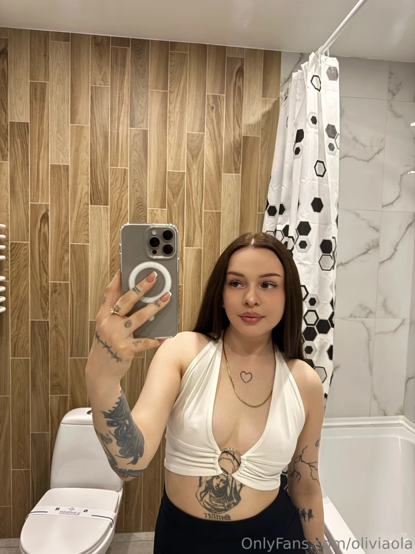 Time for yourself today i decided to take some photos in the bathroom 