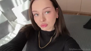 Hi my favorite today i thought i d share with you a short video of me