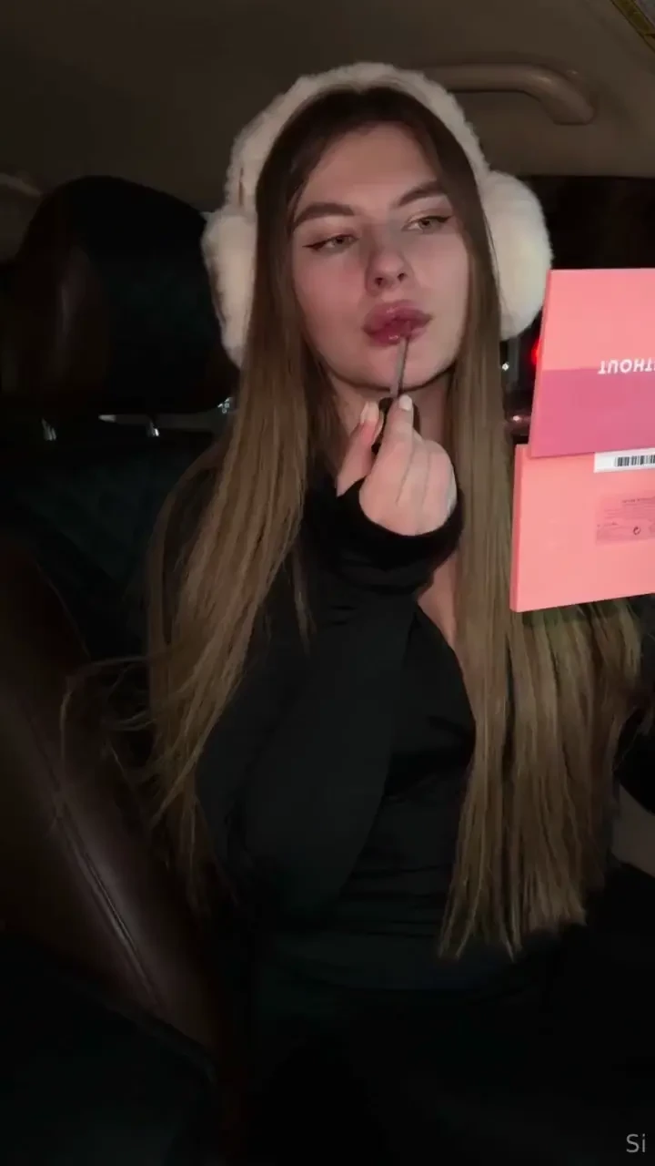 Check out this new lippie it s giving me life 