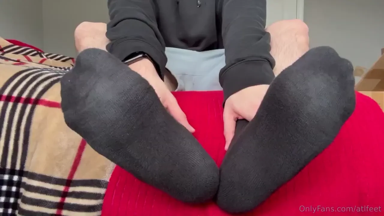 Admire these big feet as i strip down after working today the smell is 