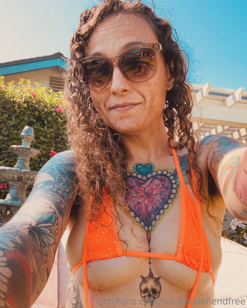 Which color do you like best click on the poll above for a chance to part 1 