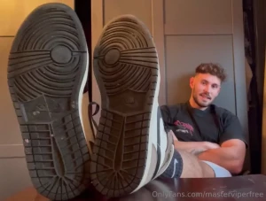 You re a weak minded sub who s addicted to the three s - socks shoes