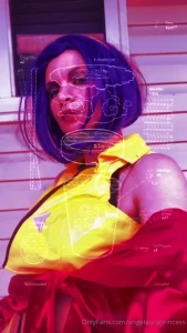 Faye valentine try on