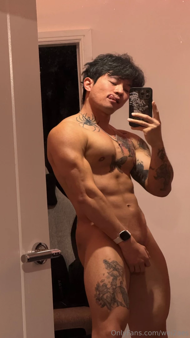 What the mirror sees every morning 
