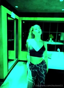 Hello my loves im back if you want content and video calls let me know