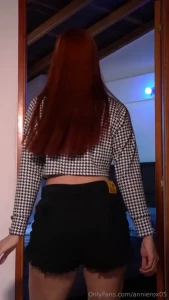 Yo no s por que siempre que bailo me dan ganas de quitarme toda la