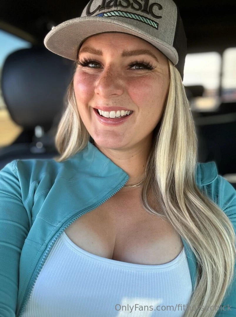 Happy hump day any guesses where i m off to today 