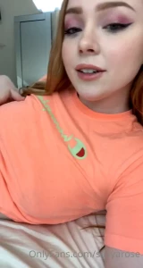 Click play my tits still have some paint from a fan sign