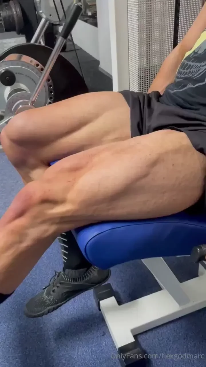 Pumping up my upperbody before i hit a stage and win 