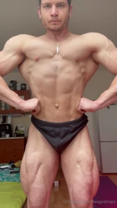 Your shredded muscle god is back for custum videos send me a msg if u