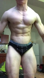 Flexing arms so hard get these vid for exclusive prize for custums msg