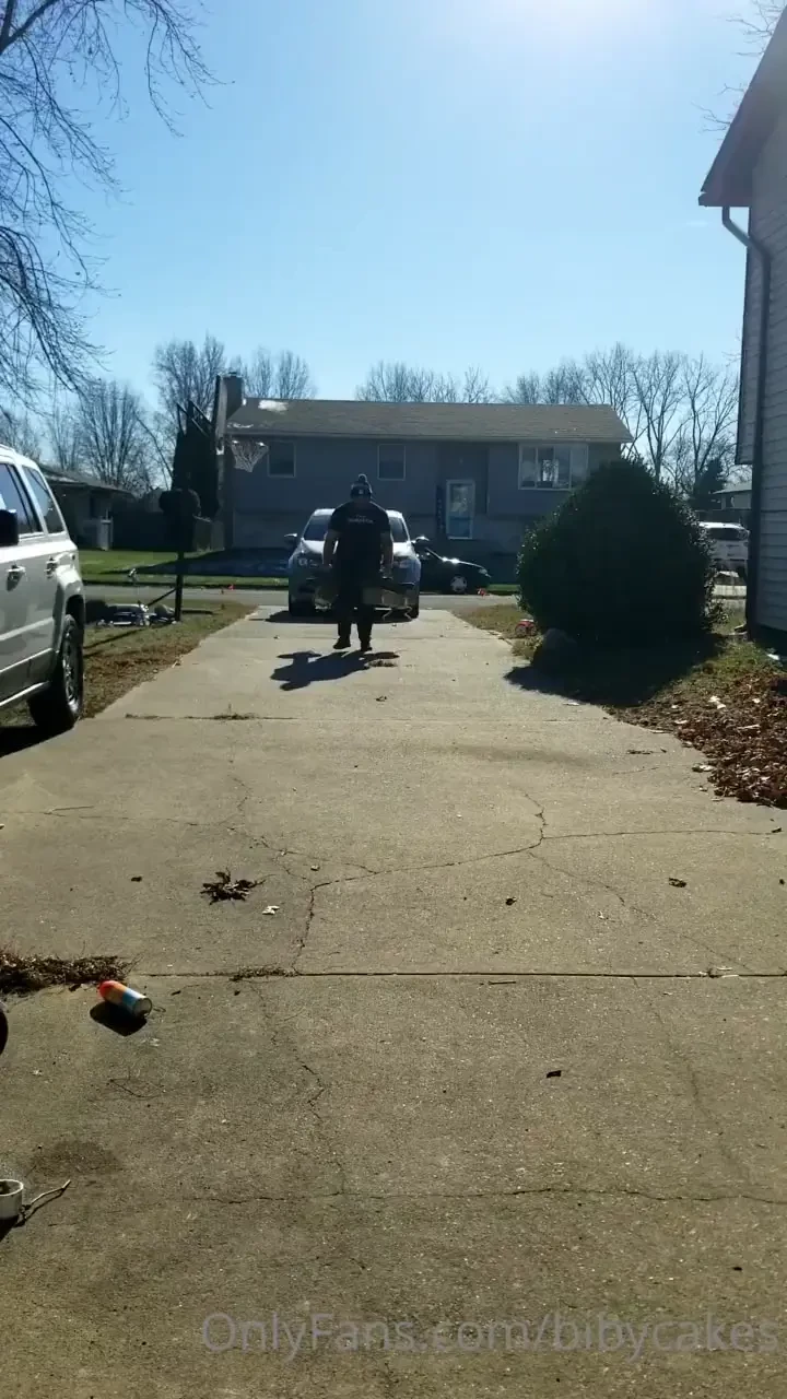 225 pounds per hand i cannot reiterate enough that i can carry you 