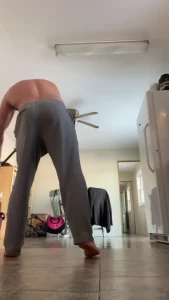 Dawn is at the gym before her photo shoot today so taking it upon