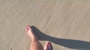 Happy friday do we have any feet lovers out there i love feeling the