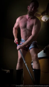 Manly monday and watching sir do floors makes me feel all sorts of