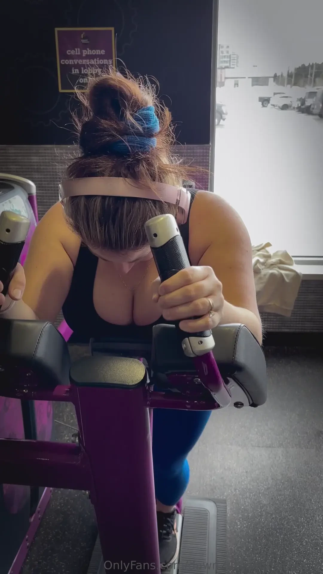Quick video from the gym and the shower from yesterdays workout 